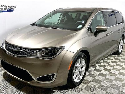 2017 Chrysler Pacifica Touring-L 4DR Mini-Van
