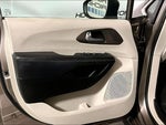2017 Pacifica Thumbnail 18