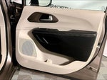 2017 Pacifica Thumbnail 19