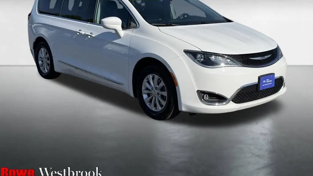 Preowned 2018 Chrysler Pacifica Touring L for Sale