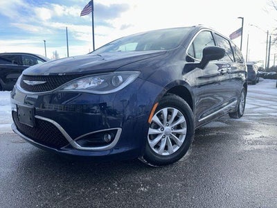2019 Chrysler Pacifica Touring L 4DR Mini-Van