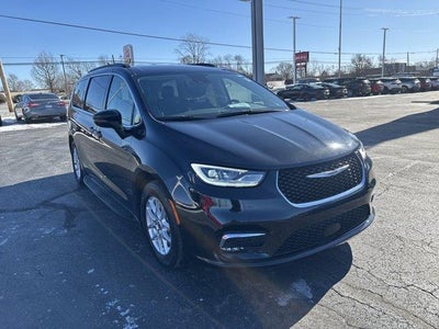 Photo of a 2022 Chrysler Pacifica Touring L 4DR Mini-Van for sale