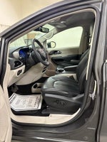 2022 Pacifica Thumbnail 9