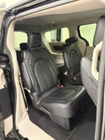 2022 Pacifica Thumbnail 30