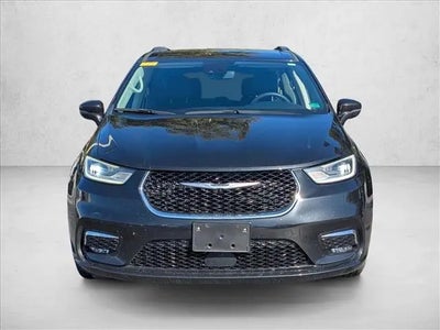 Photo of a 2022 Chrysler Pacifica Touring L 4DR Mini-Van for sale