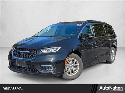 Photo of a 2022 Chrysler Pacifica Touring L 4DR Mini-Van for sale