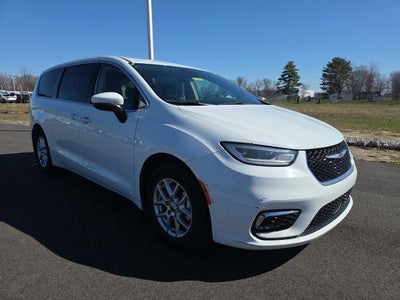 Photo of a 2023 Chrysler Pacifica Touring L 4DR Mini-Van for sale