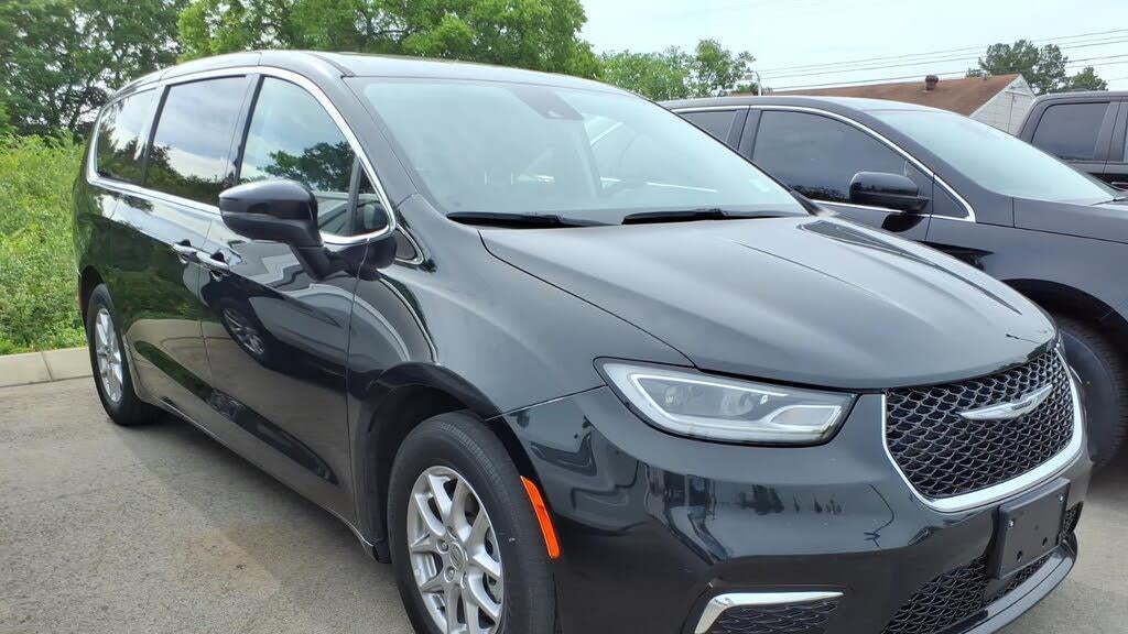 Preowned 2023 Chrysler Pacifica Touring L for Sale