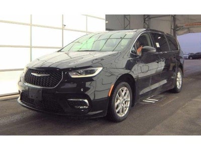 Photo of a 2023 Chrysler Pacifica Touring L 4DR Mini-Van for sale