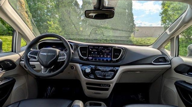 2023 Chrysler Pacifica Touring L