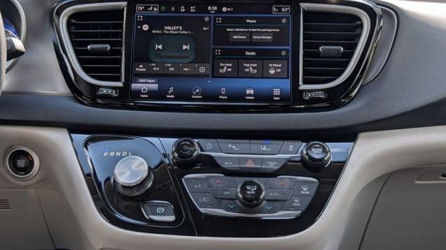 2023 Chrysler Pacifica Touring L
