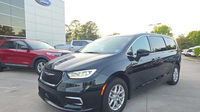 Preowned 2023 Chrysler Pacifica Touring L for Sale
