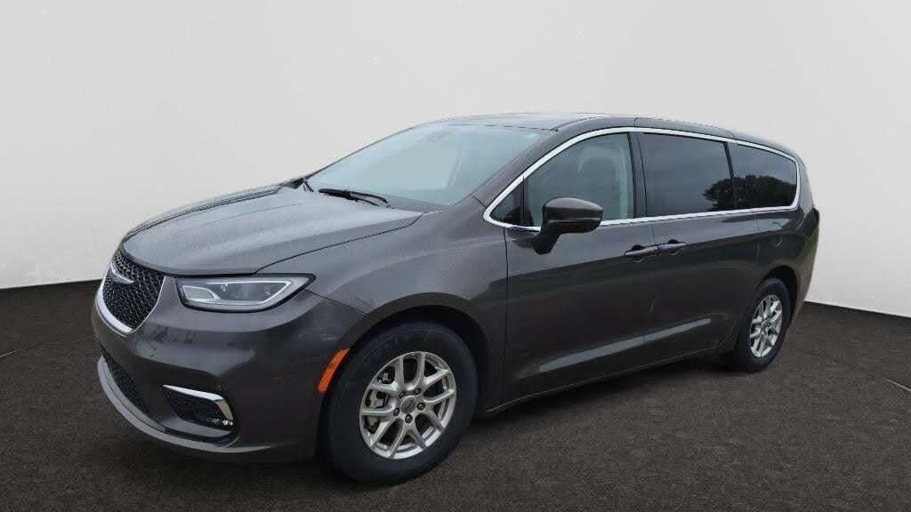 Preowned 2023 Chrysler Pacifica Touring L for Sale