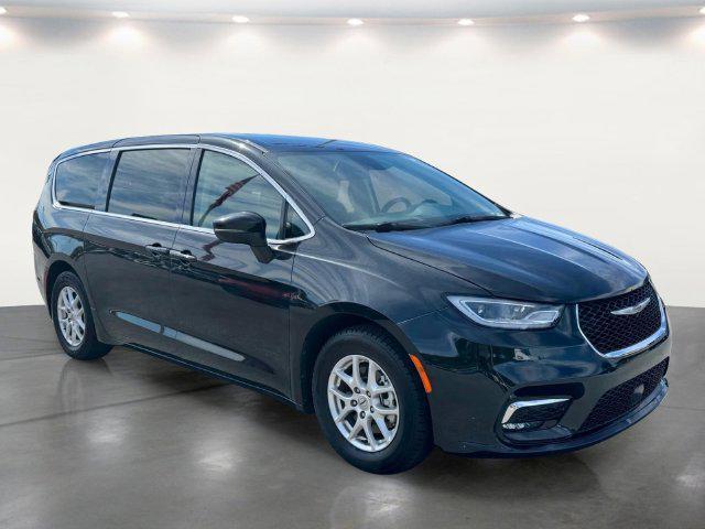 2023 Chrysler Pacifica - $19,432