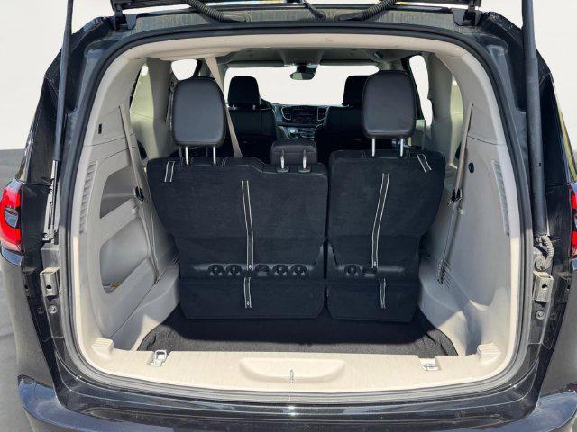 2023 Chrysler Pacifica - $19,432