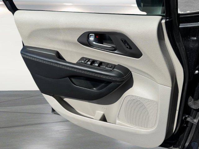2023 Chrysler Pacifica - $19,432