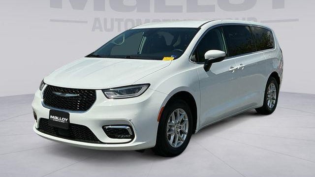 Preowned 2023 Chrysler Pacifica Touring L for Sale
