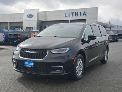 Photo of a 2023 Chrysler Pacifica Touring L 4DR Mini-Van for sale