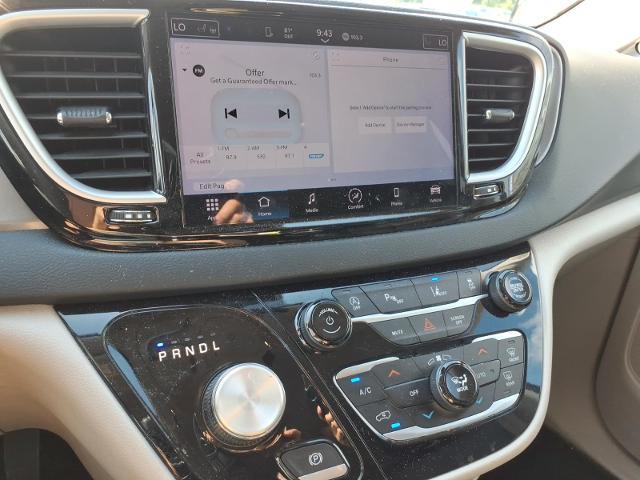 2024 Chrysler Pacifica - $24,995