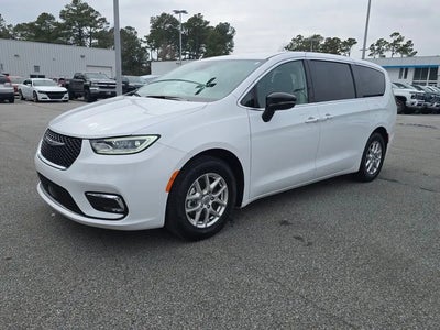 Photo of a 2024 Chrysler Pacifica Touring L 4DR Mini-Van for sale