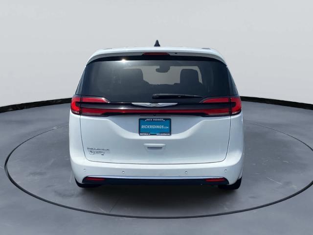 2024 Chrysler Pacifica - $25,755