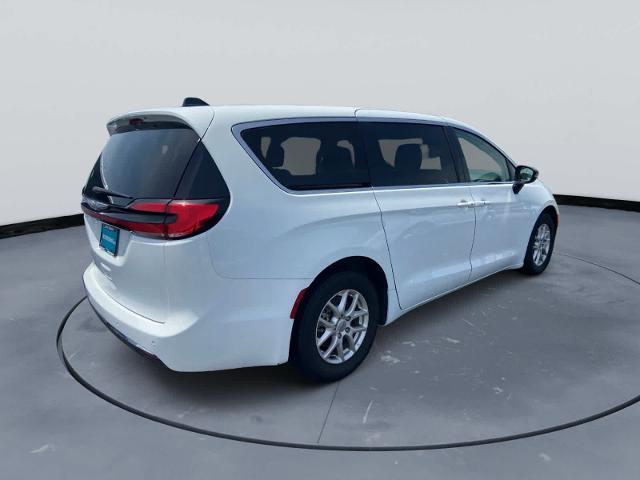 2024 Chrysler Pacifica - $25,755