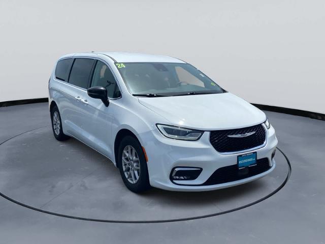 2024 Chrysler Pacifica - $25,755