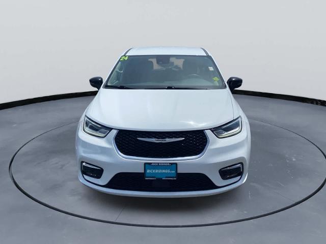 2024 Chrysler Pacifica - $25,755