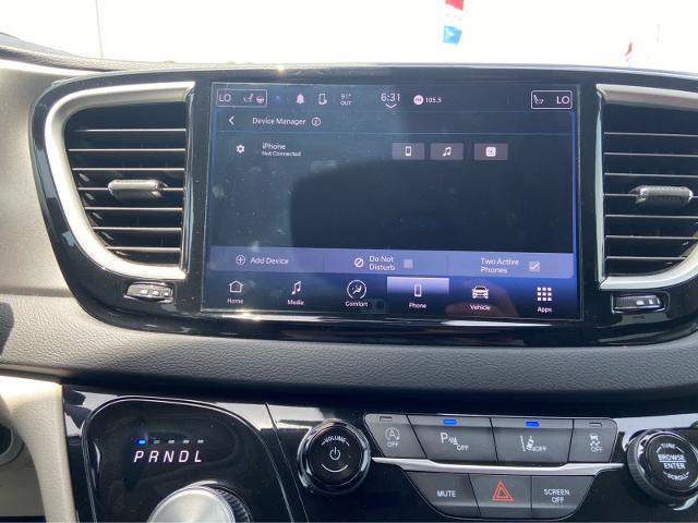 2024 Chrysler Pacifica - $25,755