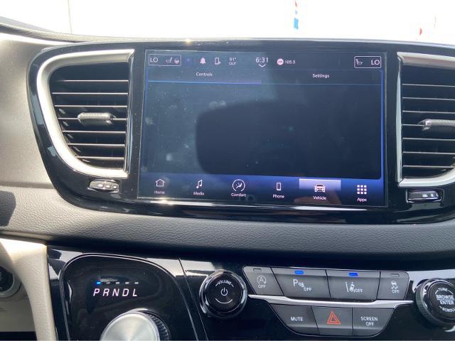 2024 Chrysler Pacifica - $25,755