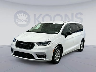 Photo of a 2024 Chrysler Pacifica Touring L 4DR Mini-Van for sale