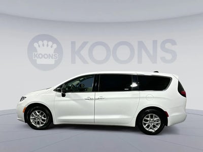 Photo of a 2024 Chrysler Pacifica Touring L 4DR Mini-Van for sale