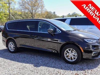 Photo of a 2024 Chrysler Pacifica Touring L 4DR Mini-Van for sale