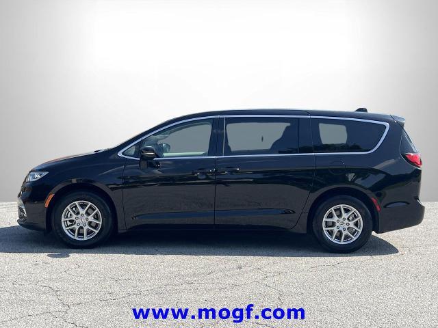 2024 Chrysler Pacifica - $21,495