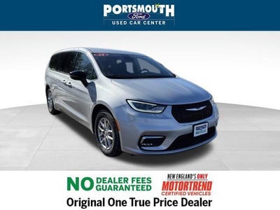 Photo of a 2024 Chrysler Pacifica Touring L 4DR Mini-Van for sale