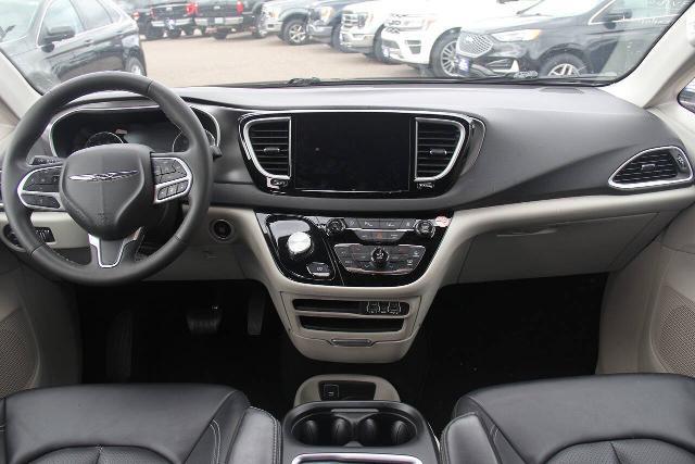 2024 Chrysler Pacifica - $26,000