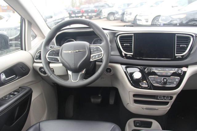 2024 Chrysler Pacifica - $26,000