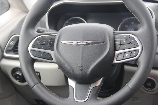 2024 Chrysler Pacifica - $26,000