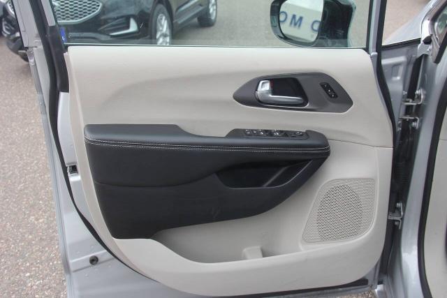 2024 Chrysler Pacifica - $26,000