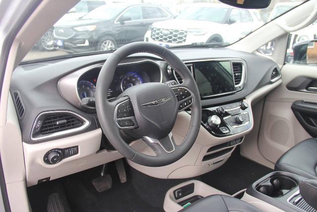 2024 Chrysler Pacifica - $26,000