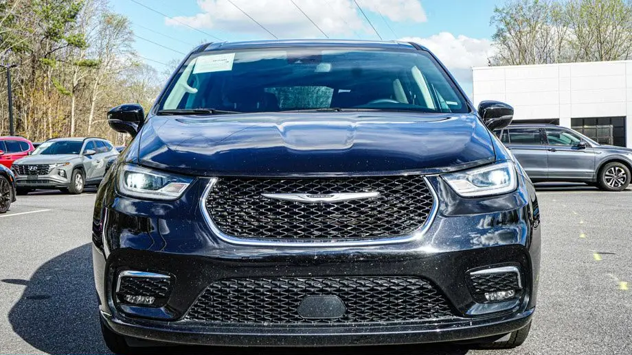 2024 Chrysler Pacifica Touring L