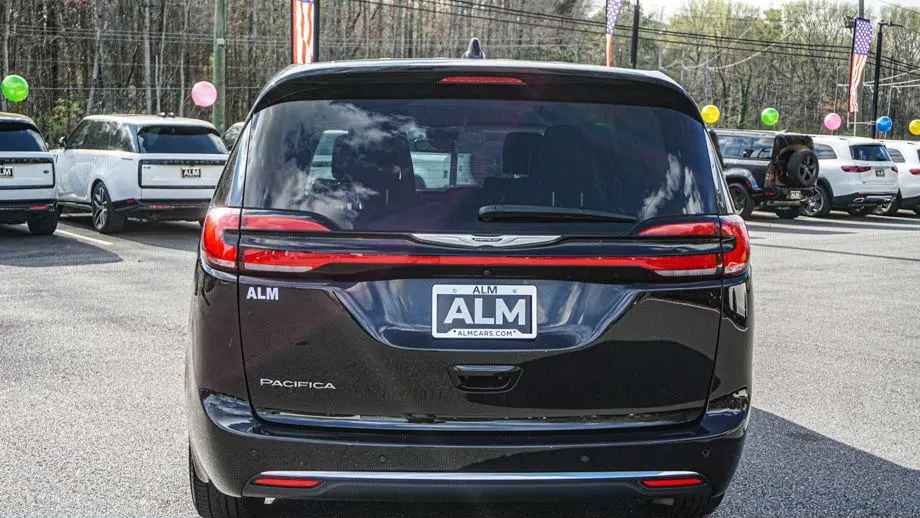 2024 Chrysler Pacifica Touring L