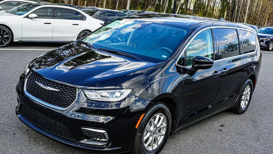 2024 Chrysler Pacifica Touring L