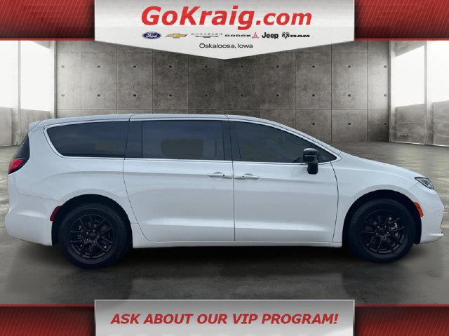 2024 Chrysler Pacifica - $24,273
