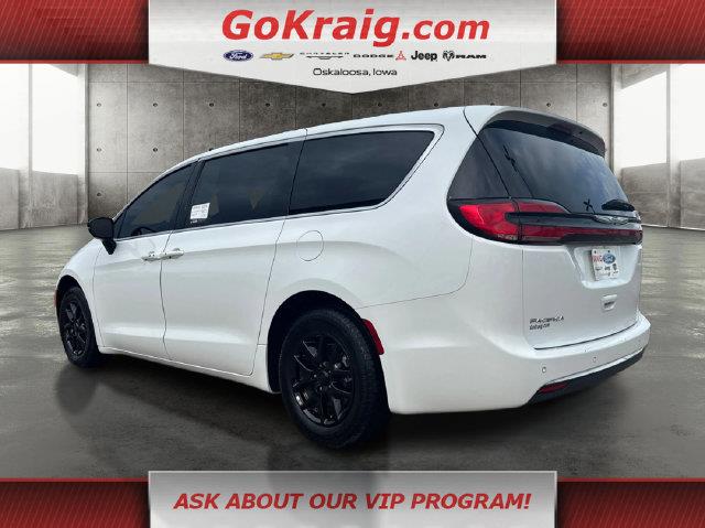 2024 Chrysler Pacifica - $24,273