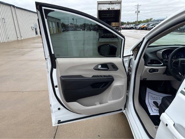 2024 Chrysler Pacifica - $24,273