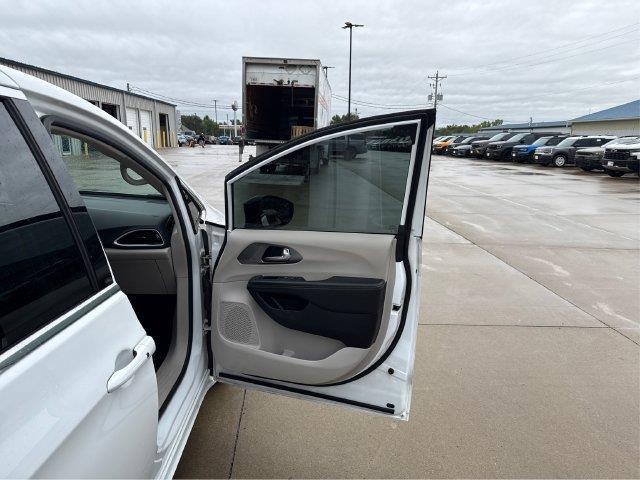 2024 Chrysler Pacifica - $24,273