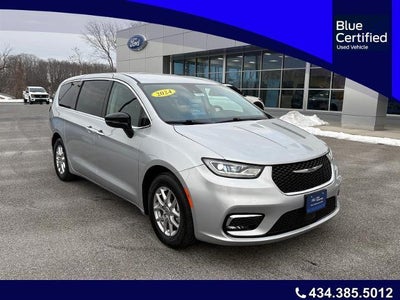 Photo of a 2024 Chrysler Pacifica Touring L 4DR Mini-Van for sale