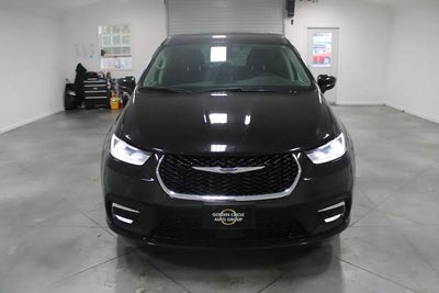 Photo of a 2024 Chrysler Pacifica Touring L 4DR Mini-Van for sale