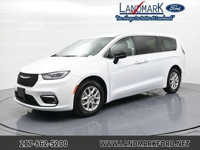 Photo of a 2024 Chrysler Pacifica Touring L 4DR Mini-Van for sale
